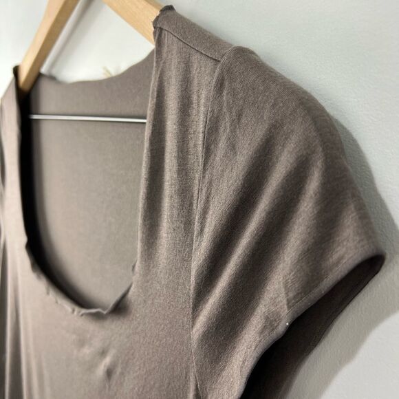 Elie Tahari Dark Grey Soft S/S Shirt M - Picture 3 of 5